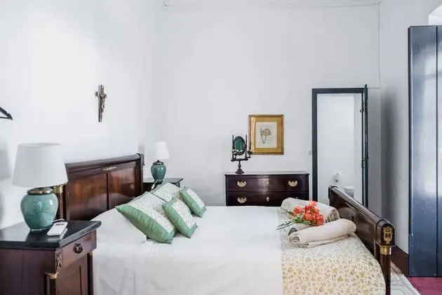 Classic Tek Büyük Yataklı Oda