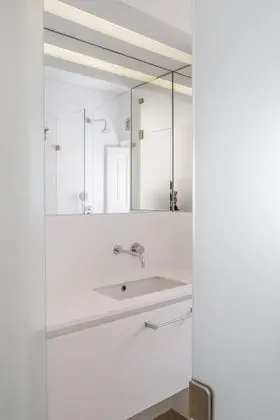 Traditional Tek Büyük Yataklı Oda