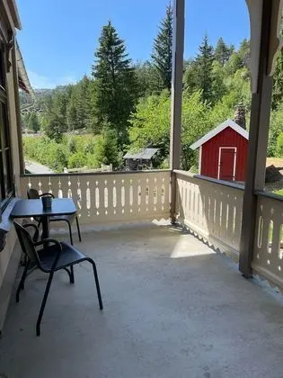 Tek Büyük Yataklı Oda, Balkon