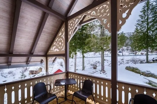 Tek Büyük Yataklı Oda, Balkon