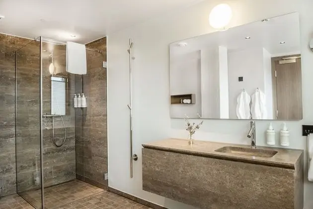 Superior Süit, Sigara İçilmez