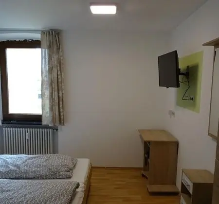 Tek Büyük Yataklı Oda, Sigara İçilmez