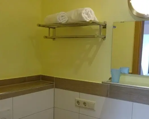 Tek Kişilik Oda, Sigara İçilmez