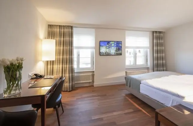 Comfort Tek Büyük Yataklı Oda