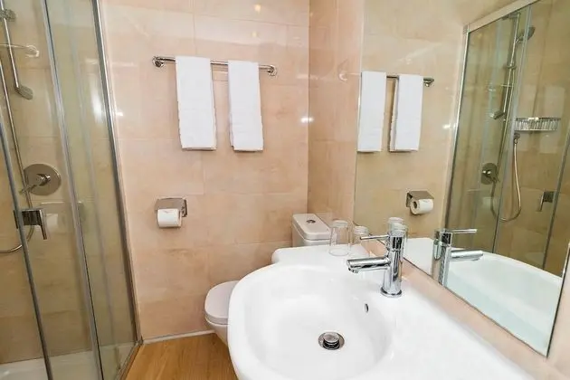 Standard Tek Büyük Yataklı Oda