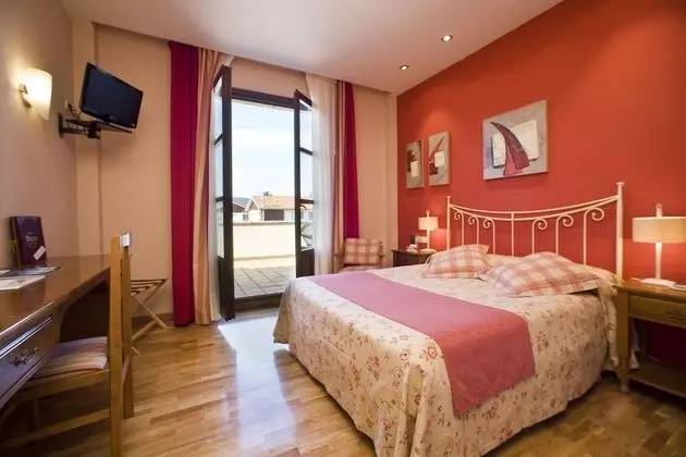 Tek Büyük Yataklı Oda