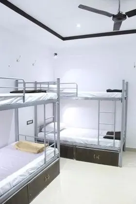 Basic İki Ayrı Yataklı Oda, Karma Ranzalı Oda