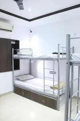 Basic İki Ayrı Yataklı Oda, Karma Ranzalı Oda