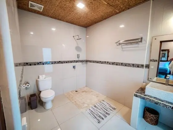 Deluxe Tek Büyük Yataklı Oda, 1 En Büyük (King) Boy Yatak, Okyanus Manzaralı