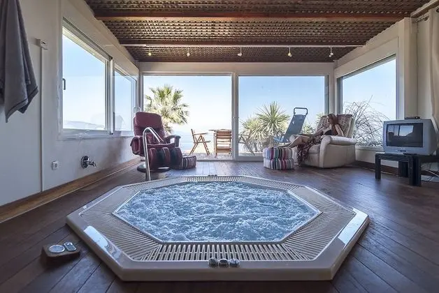 Villa, Deniz Manzaralı