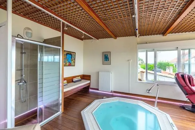 Villa, Deniz Manzaralı