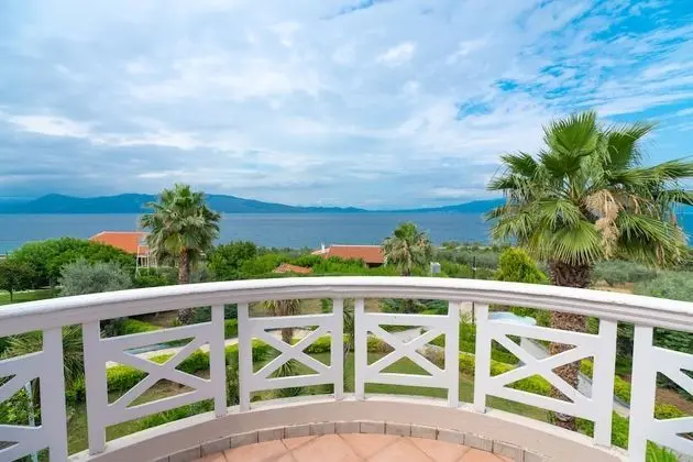 Villa, Deniz Manzaralı