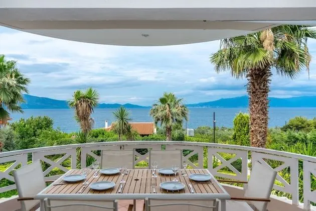 Villa, Deniz Manzaralı