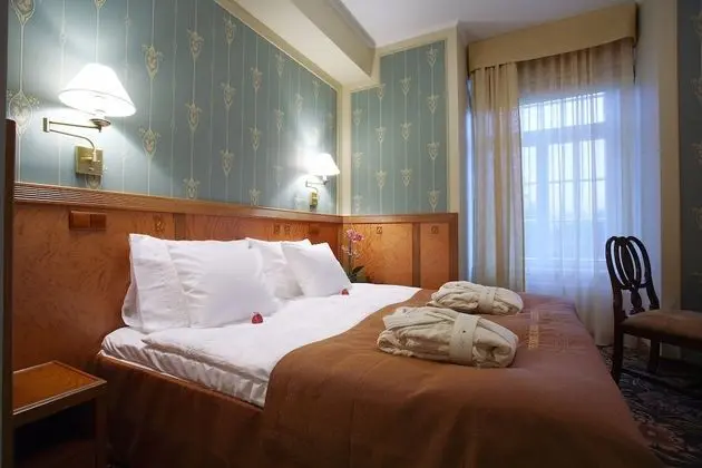 Deluxe Tek Büyük veya İki Ayrı Yataklı Oda
