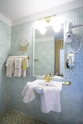 Deluxe Tek Büyük veya İki Ayrı Yataklı Oda