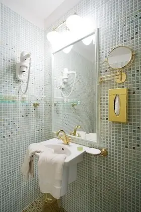 Standard Tek Büyük veya İki Ayrı Yataklı Oda