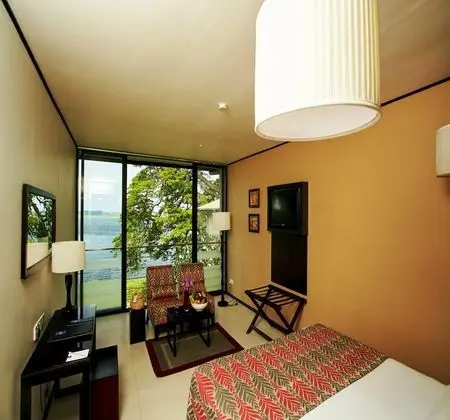 Deluxe Lake View
