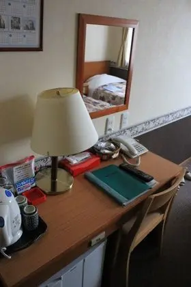 İki Ayrı Yataklı Oda, Sigara İçilebilir