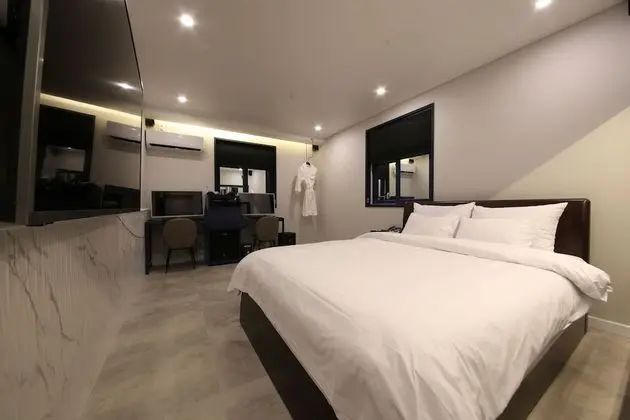 Deluxe Tek Büyük Yataklı Oda
