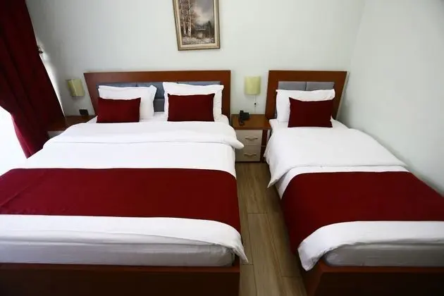 Economy Üç Kişilik Oda, Sigara İçilmez, Şehir Manzaralı