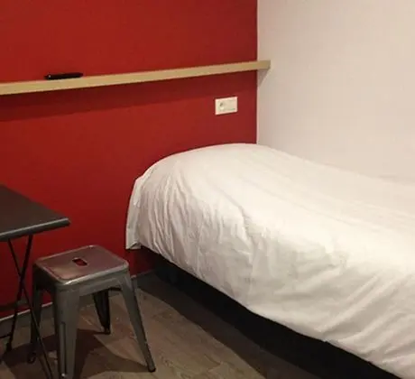 Tek Kişilik Oda, 1 Tek Kişilik Yatak