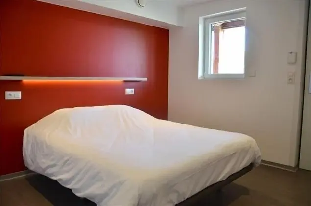 Tek Büyük Yataklı Oda (Towels, Wifi, TV)