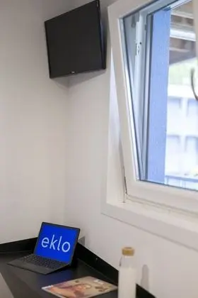 Tek Büyük Yataklı Oda (Towels, Wifi, TV)