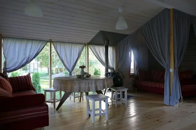 Kır Evi, 1 Yatak Odası, Avlu Manzaralı (Panorama 1)