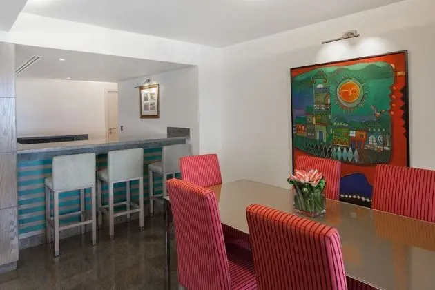Diplomatic Suite