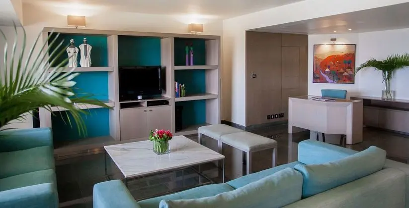 Diplomatic Suite