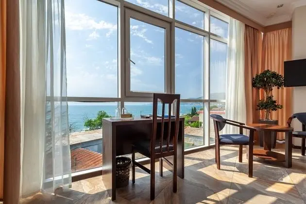 Standard Dört Kişilik Oda