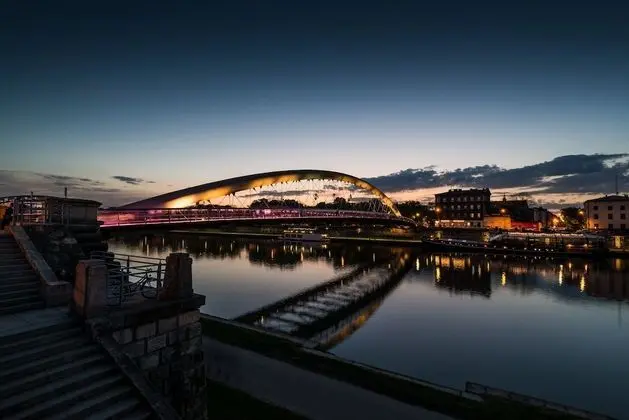 Exclusive Apart Daire (Bohaterow Getta Square)