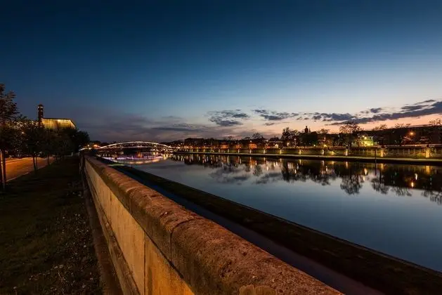 Exclusive Apart Daire (Bohaterow Getta Square)