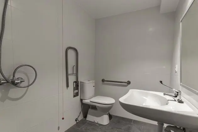 Ortak Ranzalı Oda, Karma Ranzalı Oda, Özel Banyo (Bed in a 10-beds mixed shared room)