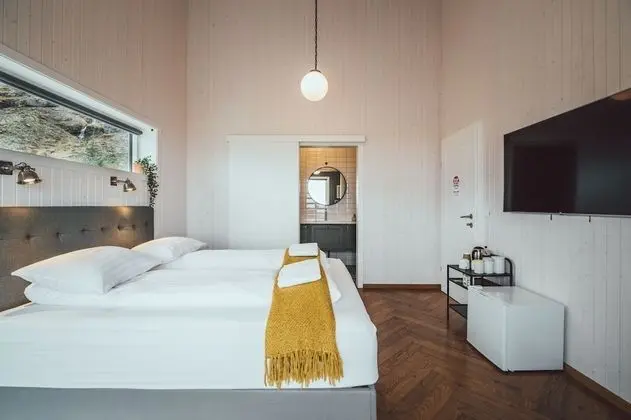 Deluxe Tek Büyük Yataklı Oda (5)