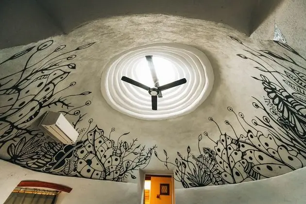 HIPPIE DOME