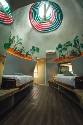 HIPPIE DOME
