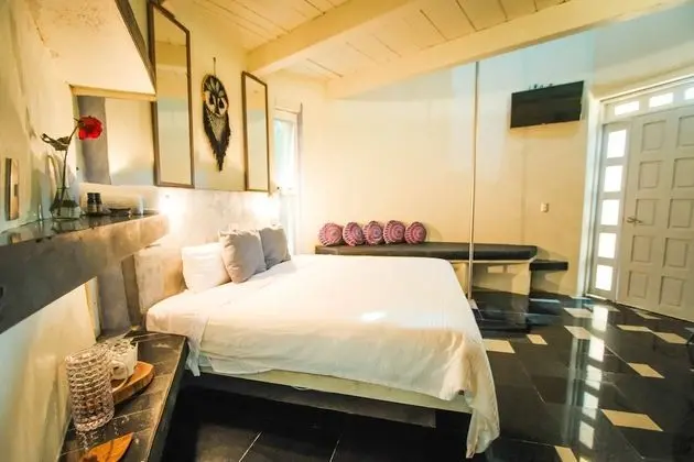 LUXURY DOME