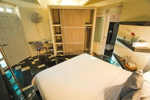 LUXURY DOME
