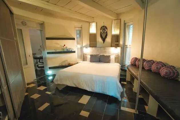 LUXURY DOME