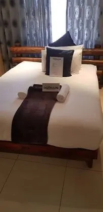 Luxury Tek Büyük Yataklı Oda
