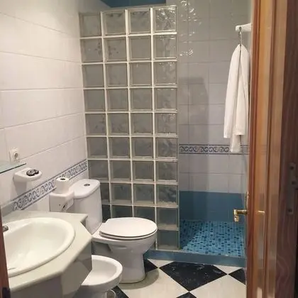 Tek Büyük Yataklı Oda, 2 Tek Kişilik Yatak