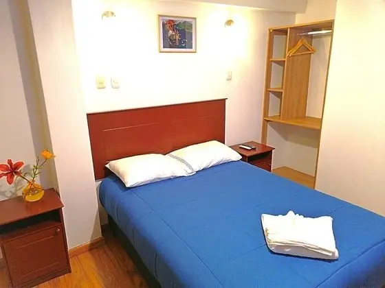 Classic Tek Büyük Yataklı Oda