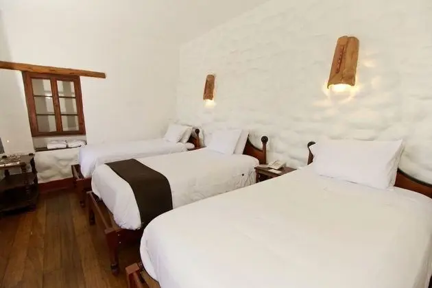 Tek Büyük veya İki Ayrı Yataklı Oda, 3 Tek Kişilik Yatak, Balkon, Dağ Manzaralı