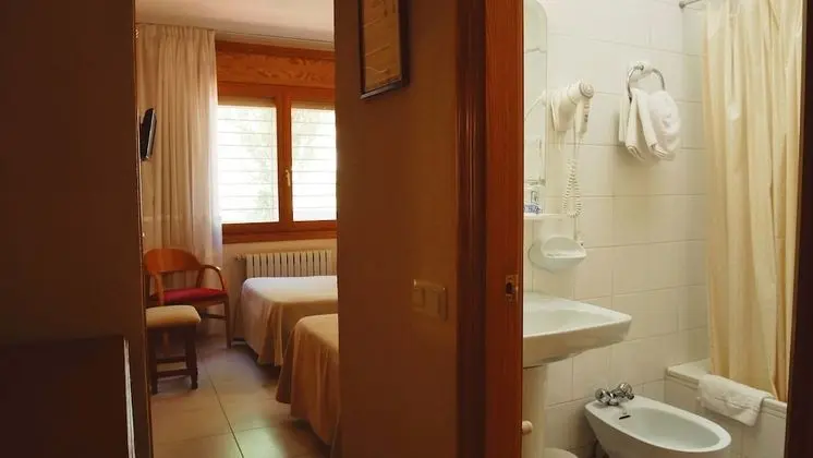 Economy Tek Büyük Yataklı Oda