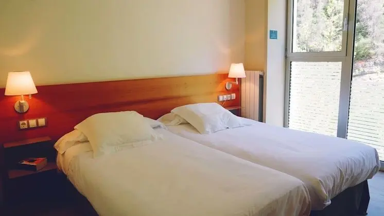 Tek Büyük Yataklı Oda (Ventanal)