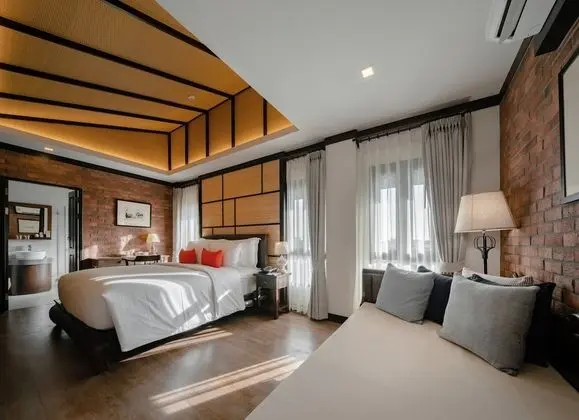 Lanna Triple Superior Room