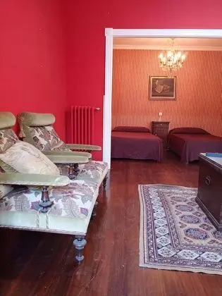 İki Ayrı Yataklı Oda, Ortak Banyo
