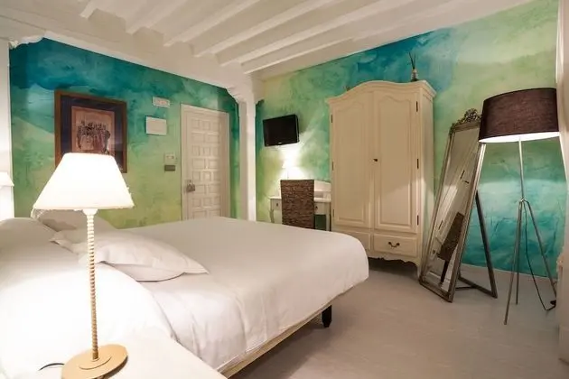 Tek Büyük Yataklı Oda