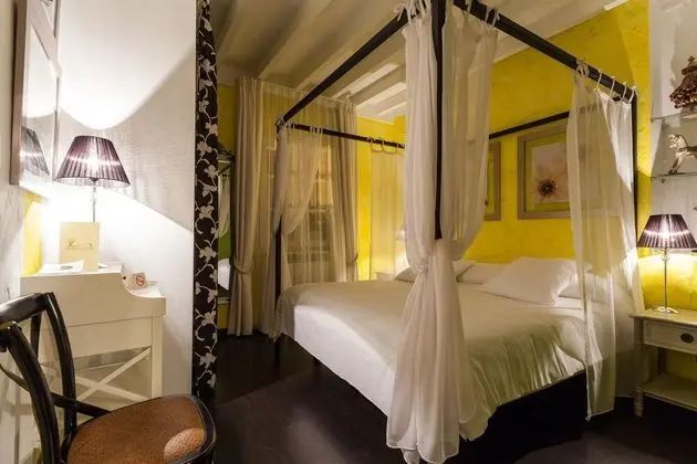 Tek Büyük Yataklı Oda